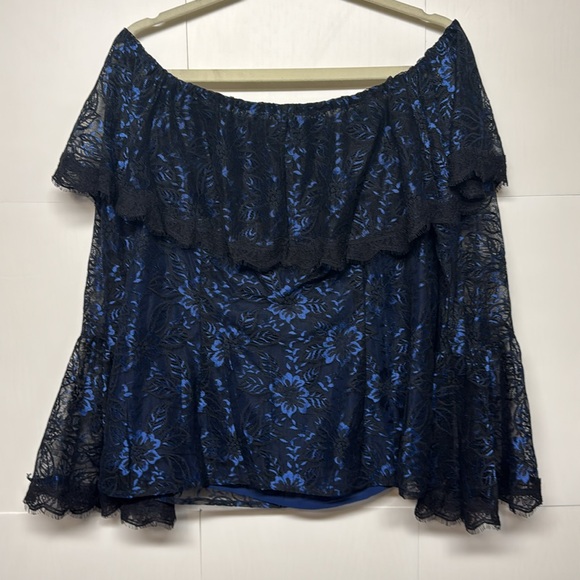 White House Black Market Navy Blue Black Lace Bell Sleeve Off The Shoulder Top - Picture 7 of 12